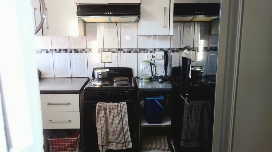 To Let 1 Bedroom Property for Rent in Tlhabane West North West